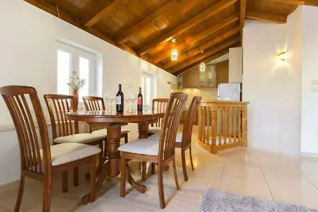 Bogic Apartment